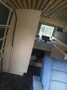 Schrank für den Kühlschrank